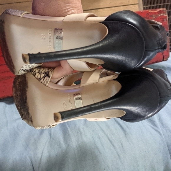 BADGLEY Mischka Strapy Multi Leather Pumps 8.5 Snakeskin - Picture 7 of 10